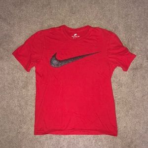 MENS NIKE TEE SHIRT RED